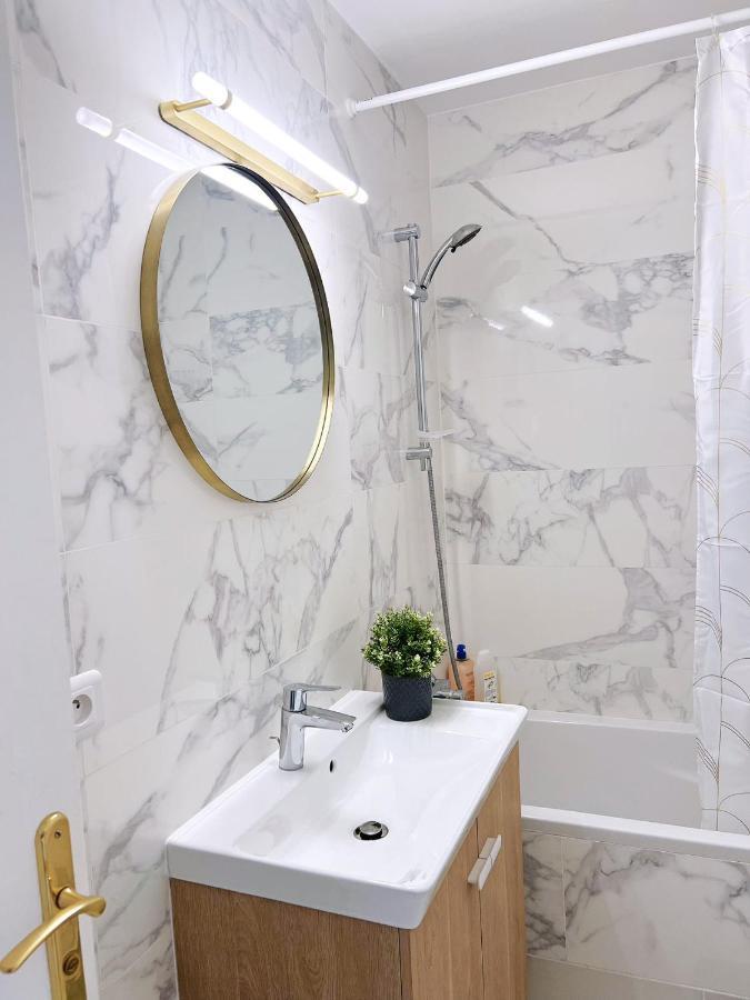 Apartment Near Subway And Supermarket Παρίσι Εξωτερικό φωτογραφία